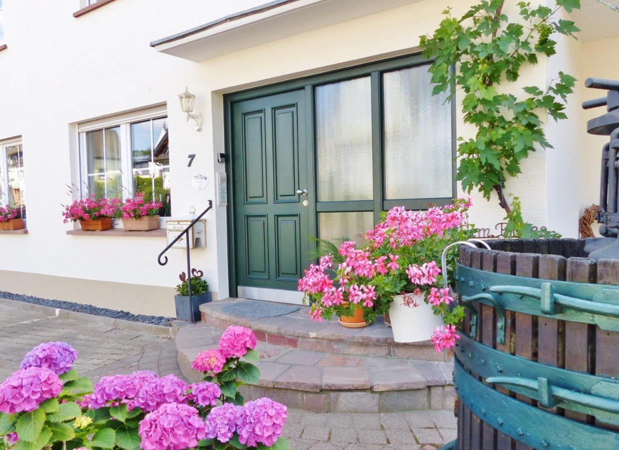 Gaestehaus Schwaab Zeltingen-Rachtig Exterior foto