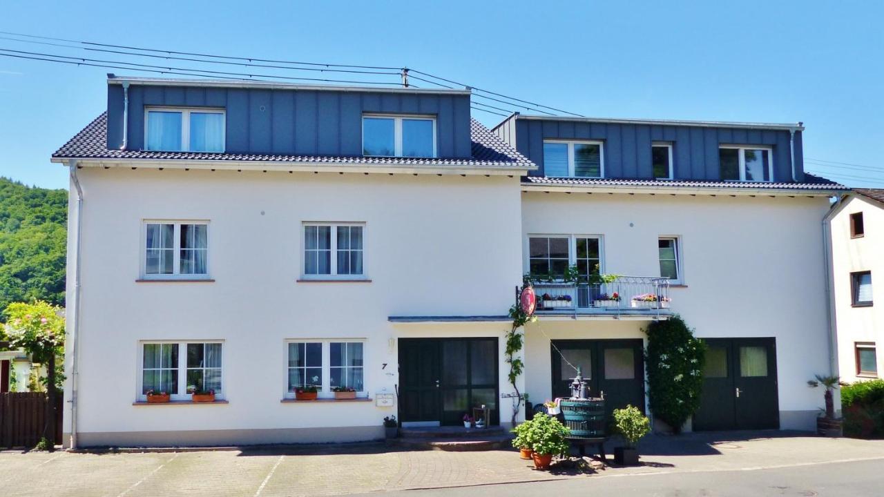 Gaestehaus Schwaab Zeltingen-Rachtig Exterior foto